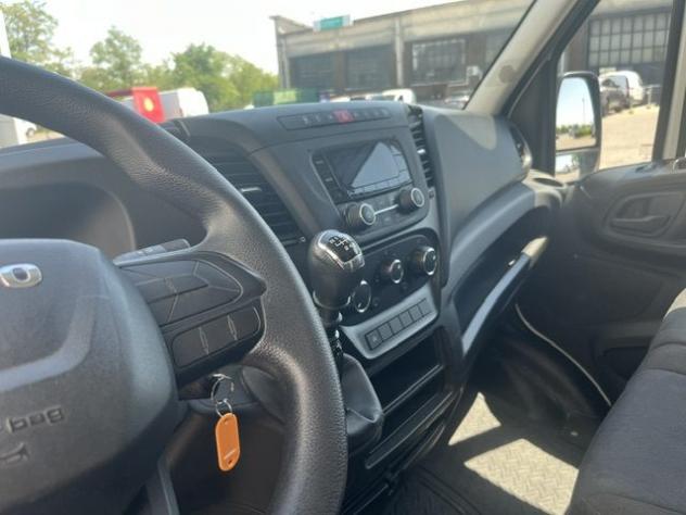 IVECO Daily 33S12V 2.3 HPT PC-TN Furgone rif. 23830281 - Foto 9