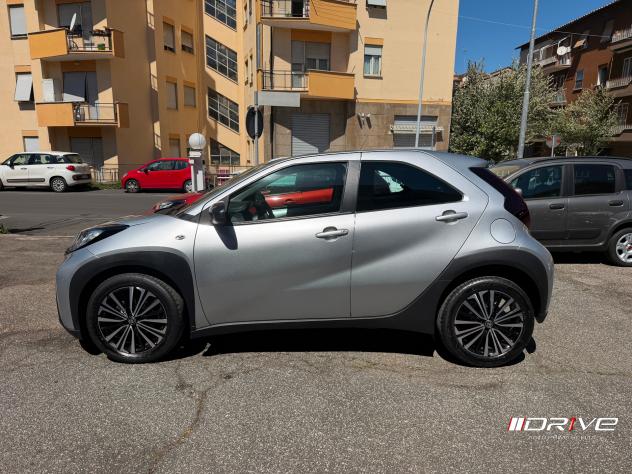 TOYOTA Aygo X Aygo X 1.0 VVT-i 72 CV 5 porte Active S-CVT - Foto 3