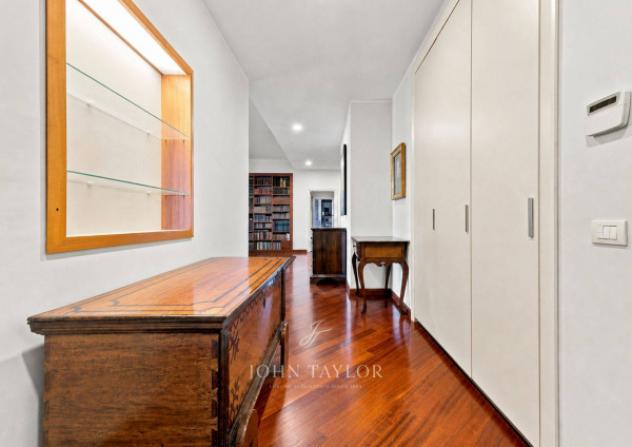 Appartamento di 230 m² con 5 locali e box auto in vendita a Milano - Foto 12