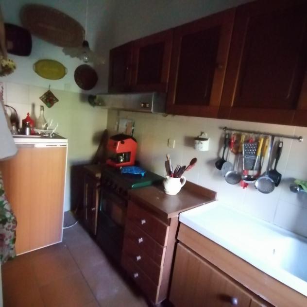 Nel comune di Sorano nella loc. di Montevitozzo Marcelli, a 11Km da Sorano e dalle sue terme, 16 Km da Pitigliano, 6 km da Castell'Azzara vendiamo app - Foto 11