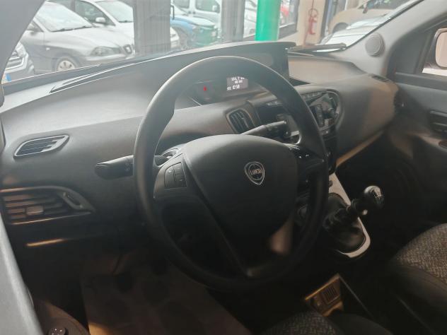 Lancia Ypsilon Ypsilon 1.0 FireFly 5 porte S&S Hybrid Silver Plus - Foto 5