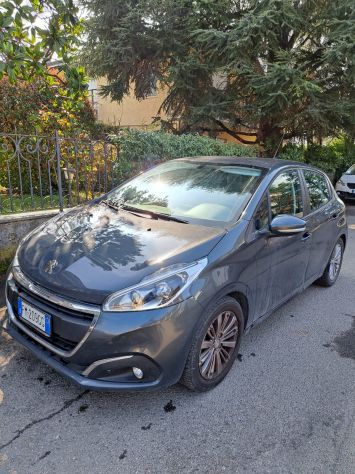 Peugeot 208 1.2 PureTech Allure 82CV– SOLO 25.000 km – Pari al Nuovo - Foto 3