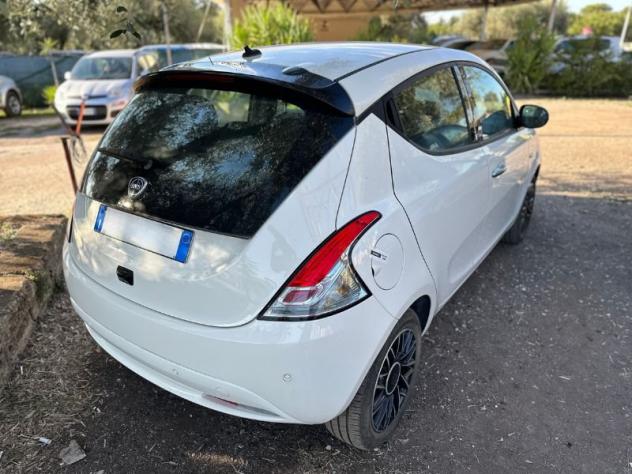Lancia Ypsilon 1.0 FireFly 5 porte S&S Hybrid Platino - Foto 5