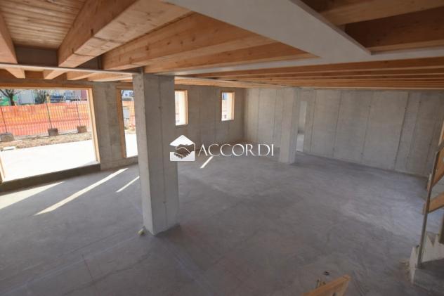 CASA INDIPENDENTE di 4 vani e di 243 mq (NERVESA DELLA BATTAGLIA) rif. PE5 - Foto 9
