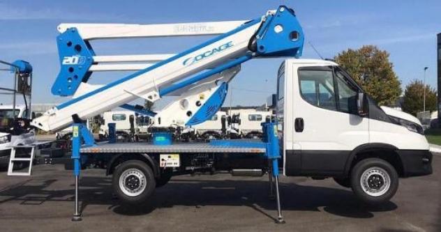 Iveco Daily Daily 35S14 2.3 HPT PM Cabinato - Foto 3