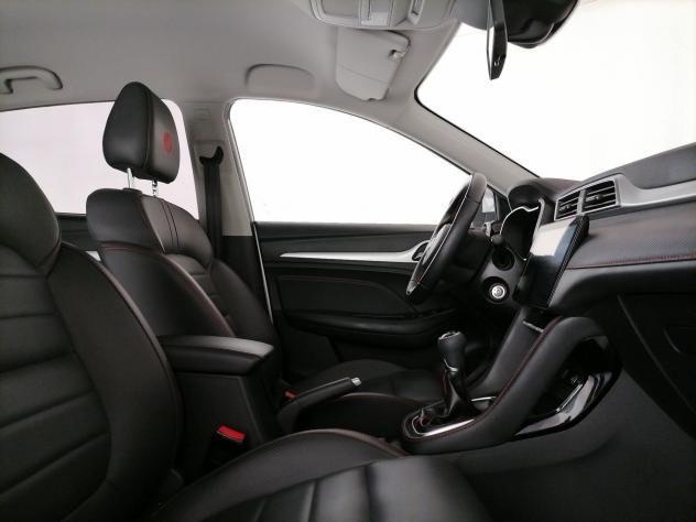 MG ZS 1.5 Luxury - Foto 6
