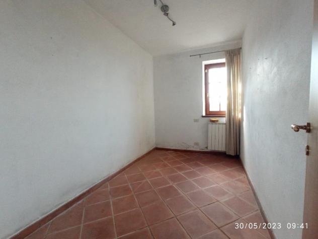 APPARTAMENTO INDIPENDENTE di 5 vani e di 90 mq (MASSAROSA) rif. 136 - Foto 9