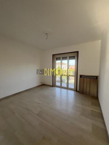 AMPIO QUADRILOCALE CON GIARDINO IN CONTESTO BIFAMILIARE – SENZA SPESE CONDOMINIALI - Foto 11