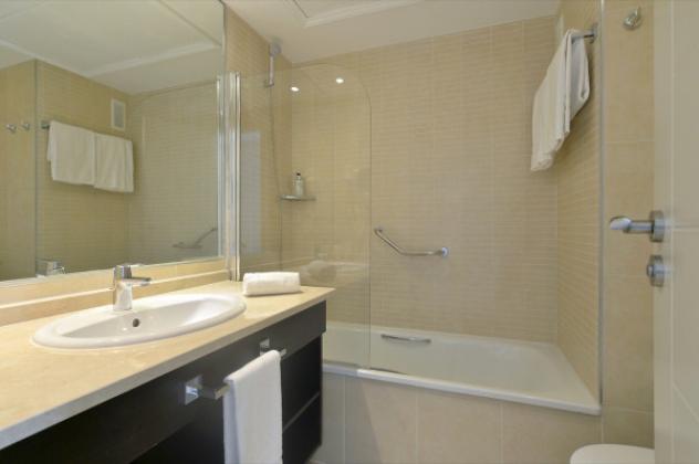 Appartamento di 120 m² con 4 locali e box auto in vendita a Estepona - Foto 7