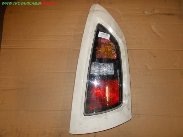 FANALE POST.D. KIA SOUL (AM)  Parti elettriche  Fanaleria  Fanali  Fanale post. sx. KIA - SOUL - 01-03-2009 - 01-11-2011
