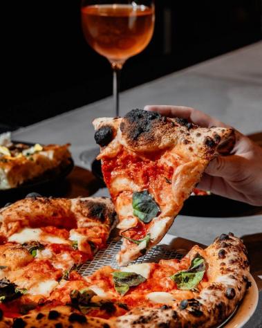 Pizzeria in vendita a Marlia - Capannori 110 mq  Rif: 1384581