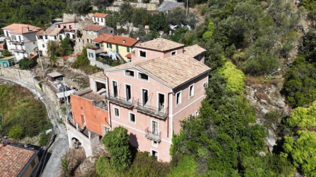Immobile in asta di 717 m² in vendita a Sanremo