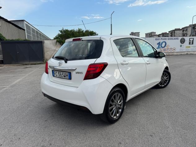 Toyota Yaris 1.0 5 porte Lounge - Foto 6