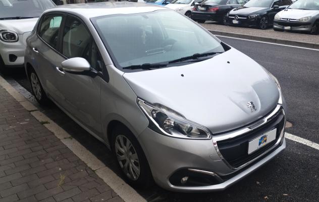 Peugeot 208 BlueHDi 75 5 porte Allure - Foto 7