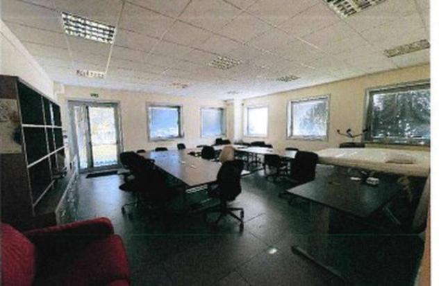 Immobile in asta di 605 m² con più di 5 locali in vendita a Arese - Foto 9