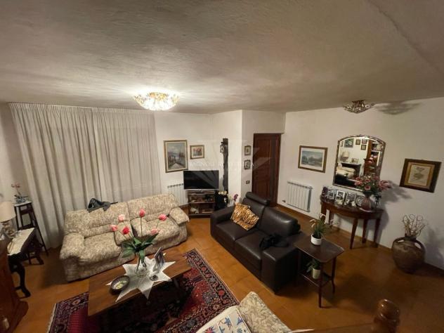 VILLA A SCHIERA di 10 vani e di 150 mq (PIETRASANTA - Fiumetto) rif. 066/VV - Foto 3