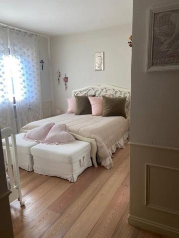 APPARTAMENTO di 5 vani e di 250 mq (SOMMA VESUVIANA) rif. D17 - Foto 8