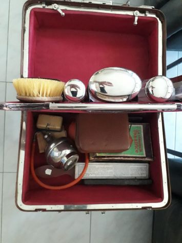 Borsa d'epoca barbiere da viaggio in pelle , necessaire completo di accesso