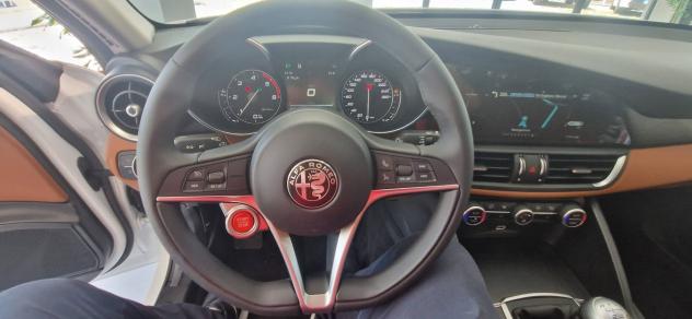 Alfa Romeo Giulia 2.2 180 CV 05/17 KM 38000 ITALIANA +BIXENO+PELLE TOTALE+NAVIGATORE+TELECAMERA - Foto 10