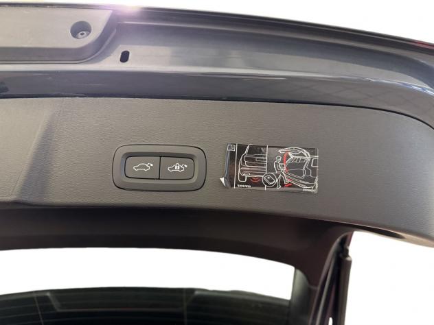 Volvo XC40 B4 AWD automatico Momentum Pro - Foto 9