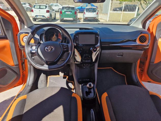 Toyota Aygo 5 Porte Aygo 5p 1.0 x-wave Orange m-mt 72cv cambio automatico - Foto 9