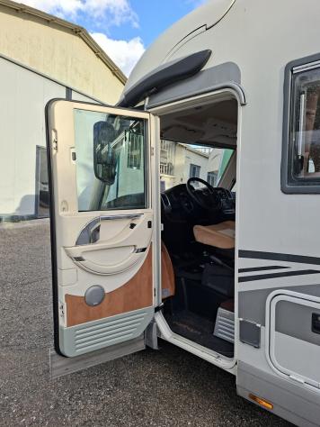 MOTORHOME CARTHAGO DUCATO BASCULANTE SEMIDINETTE GARAGE CLIMATIZZATORE FOTOVOLTAICO CAMPER CAMPEGGIO USATI GENERALI 1829 - Foto 7