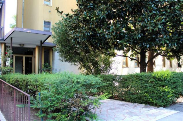 Appartamento di 60 m² con 2 locali e box auto in vendita a Milano