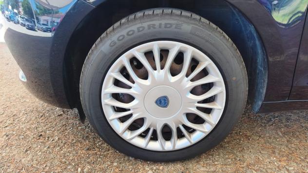 Lancia Ypsilon 1.2 69cv Silver - Foto 5