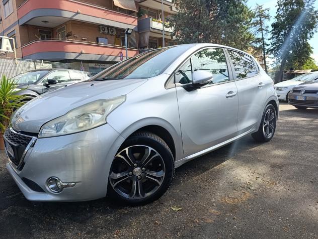 Peugeot 208 1.4 HDi 68 CV 5 porte Allure