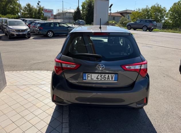 Toyota Yaris 1.0 Benzina Neopatentati - Foto 5