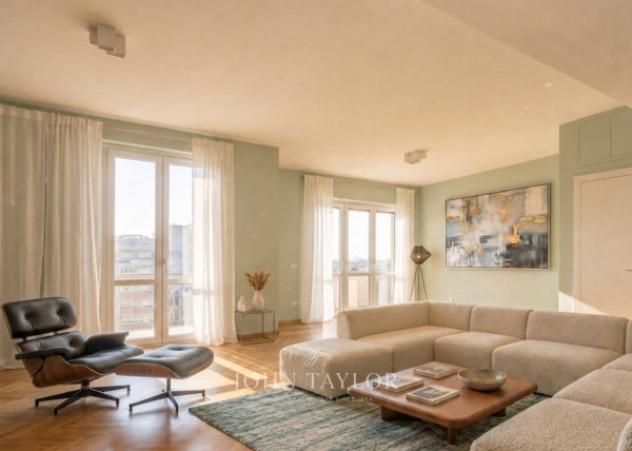 Appartamento di 165 m² con 5 locali e box auto in vendita a Milano - Foto 3