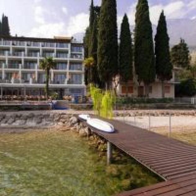 Anna S.a.s. di Schwarz Anna Maria & C. - Hotel Du Lac