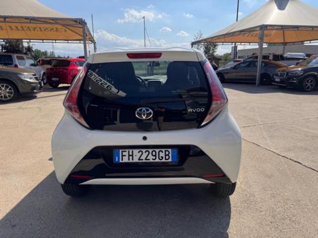 TOYOTA Aygo 1.0 VVT-i 69 CV 5 porte x-black TSS rif. 23803099 - Foto 4