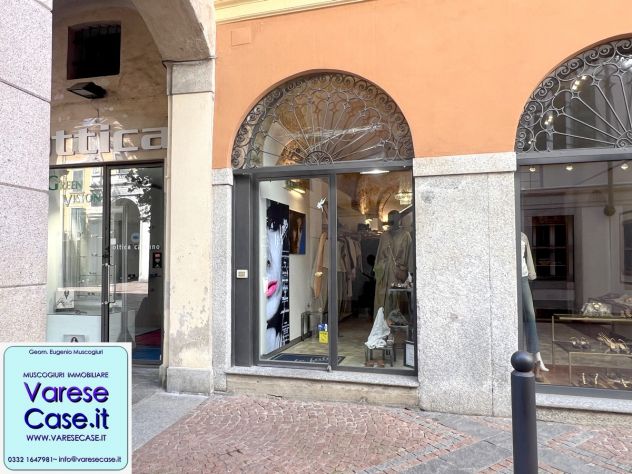 Negozio in AFFITTO in zona pedonale a VARESE
