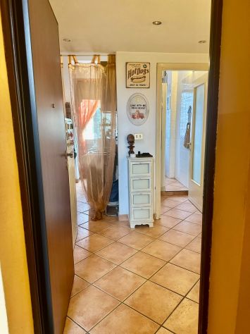 Bilocale con balcone e cantina- 700 euro - Foto 2