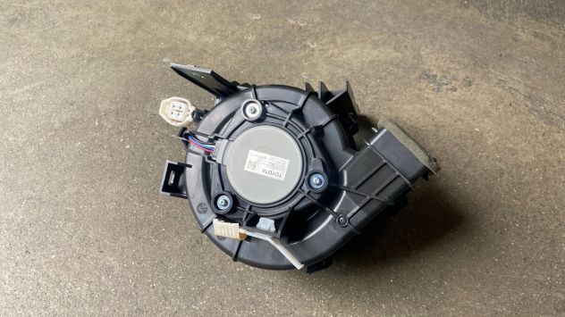 Ventola raffreddamento batteria Toyota C-HR Hybrid del 2021 (G9230-47050)