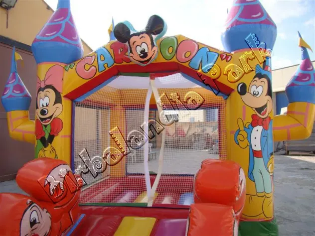Gonfiabile vasca palline, trampolino elastico, playground per bambini