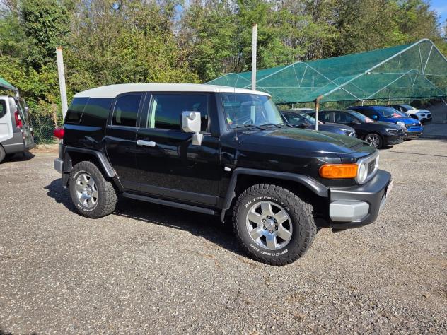 Toyota FJ Cruiser 4.0 benzina 239CV 2WD - Foto 3