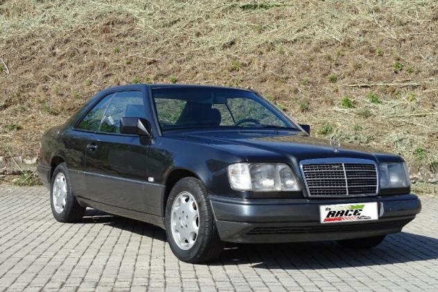Mercedes-Benz Serie 200-320 200 CE-16 cat Coupé