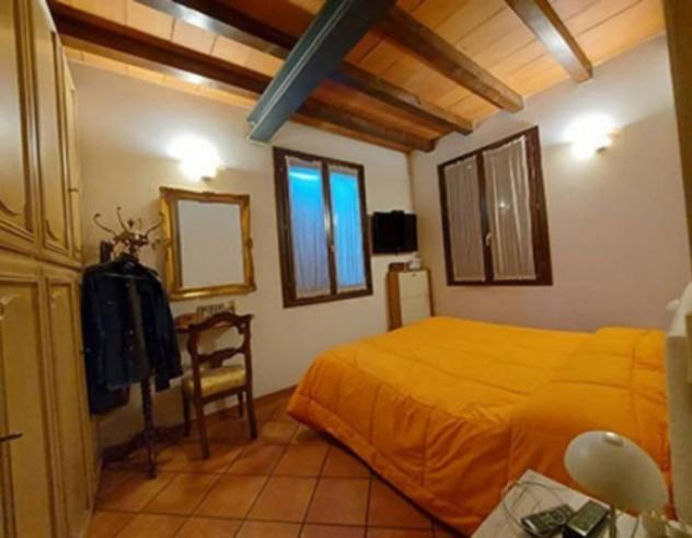 Immobile in asta di 579 m² con più di 5 locali e box auto doppio in vendita a Modena - Foto 10