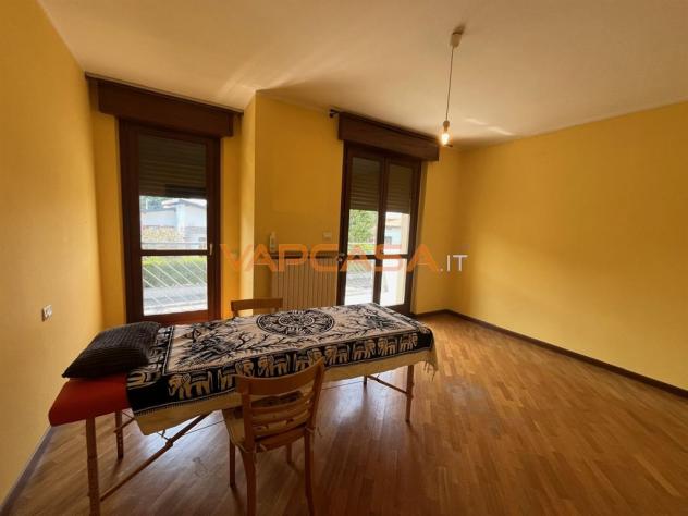 Quadrilocale su due livelli con terrazzo, box e cantina in centro ad Azzano San Paolo - Foto 11