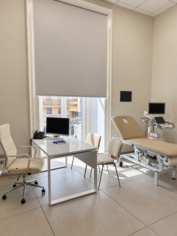Studio medico Napoli Municipio - stanze 16-20 mq - Foto 2