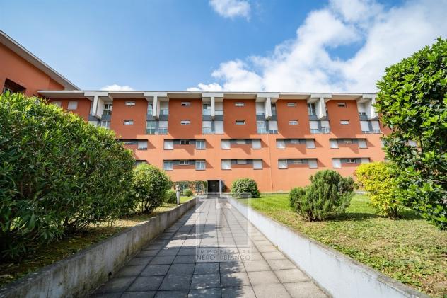 TRILOCALE CON TERRAZZO A LECCO Zona Olate
