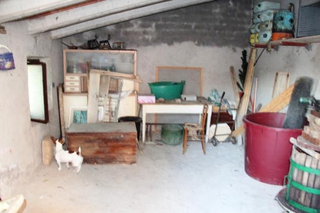 Baschi - casale con 6000 mq di terreno in vendita in posizione dominante e panoramica - Foto 8