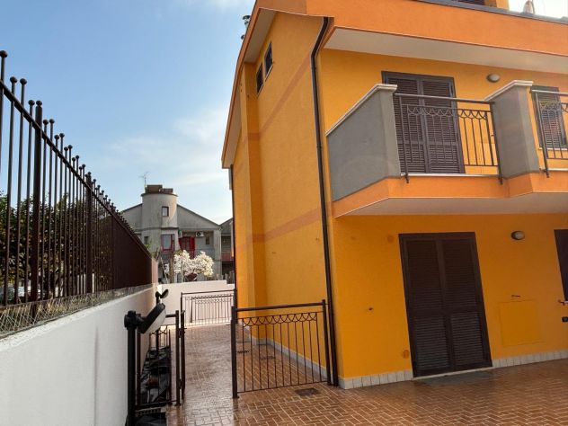 VILLA A SCHIERA CAPOFILA - Foto 2