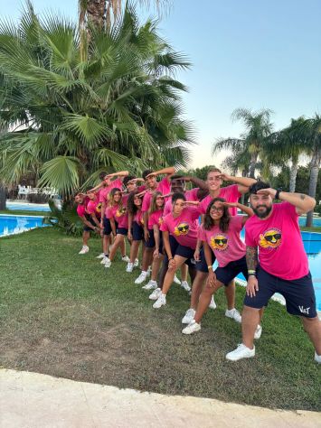 ANIMATORE TURISTICO- ISTRUTTORI FITNESS / SPORTIVI - Foto 4