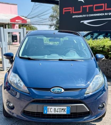 Ford Fiesta 1.4 TDCi 68CV 3 porte 143.000Km NEOPATENTATI - Foto 4
