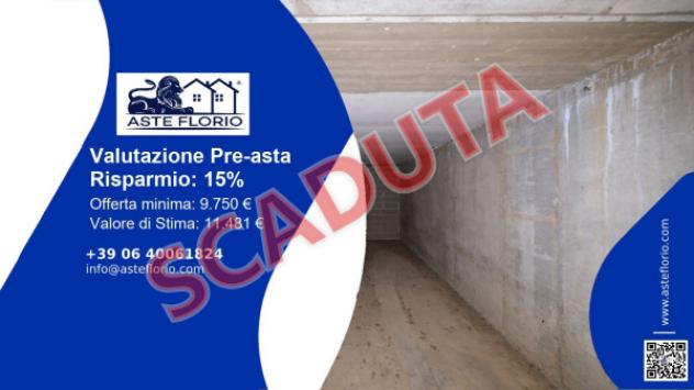 Immobile in asta di 17 m², box auto in vendita a Arluno