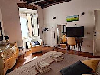 BRACCIANO GRAZIOSO BILOCALE ARREDATO