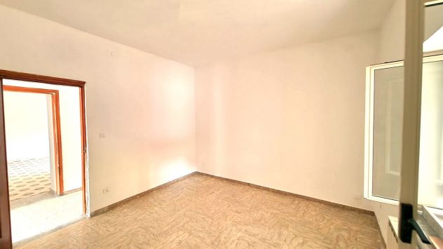 STABILE INDIPENDENTE CON CORTILE - VIA DELLE DALIE - FALCIANO DEL MASSICO V2853 - Foto 6